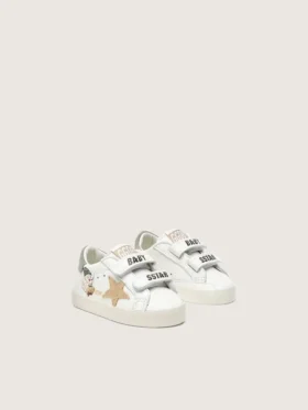Baby-School-Schuhe aus Nappaleder mit beigem Wildlederstern und Maskottchen-Print