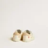 Baby-School-Schuhe aus Nappaleder mit rosa Rosenmotiv und weißem Stern aus Wildleder