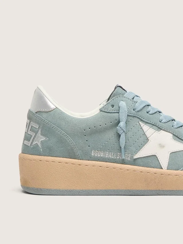 Ball Star für Damen aus hellblauem Wildleder mit weißem Stern