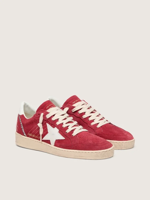 Ball Star für Damen aus rotem Wildleder mit weißem Lederstern und Fersenlasche