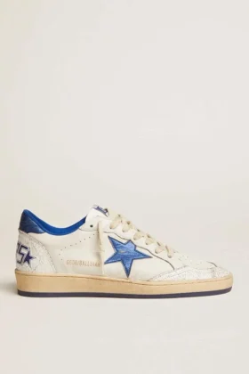 Ball Star für Damen aus weißem Nappaleder mit hellblauem Stern aus Metallic-Leder und Fersenlasche