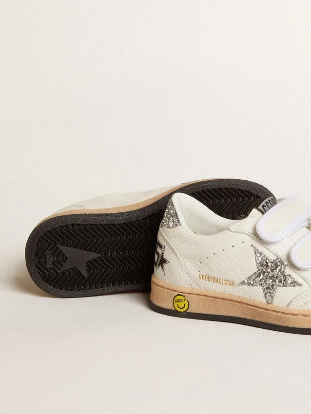 „Ball Star Junior“ aus Nappaleder mit silbernem Glitzerstern und Fersenlasche