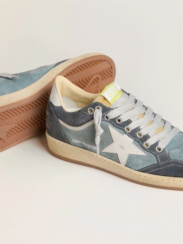 Ball Star LTD für Damen aus hellblauem Wildleder mit milchweißem Lederstern und Fersenlasche