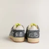 Ball Star LTD für Damen aus hellblauem Wildleder mit milchweißem Lederstern und Fersenlasche