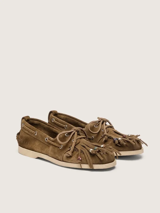 Cruise-Loafer für Damen aus khakifarbenem Wildleder mit Fransen und bunten Perlen