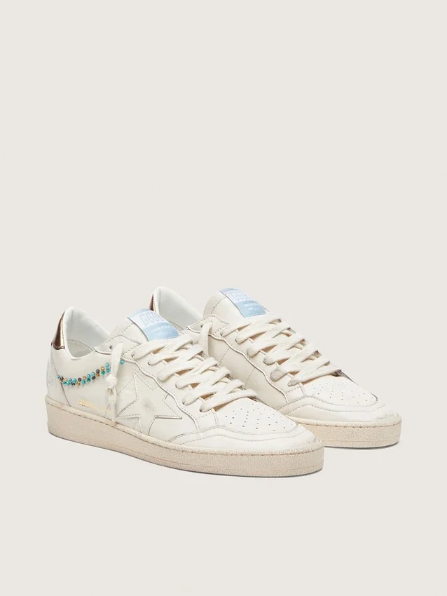 Damen-Ball Star aus cremefarbenem Leder mit Ton-in-Ton-Stern und Perlen