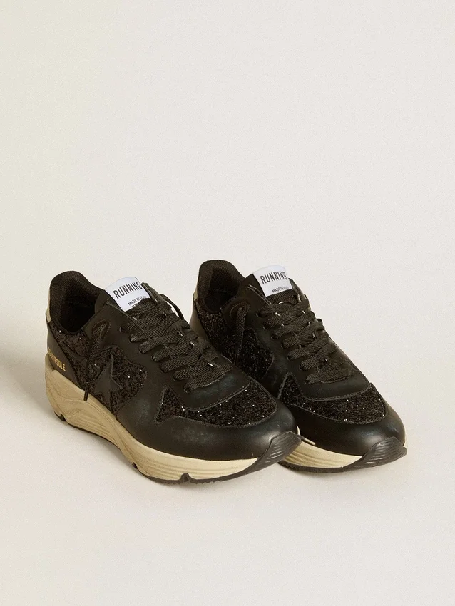 Damen-Laufschuh „Running Sole“ in schwarzem Glitzer mit Lederstern und Fersenlasche aus Nubukleder
