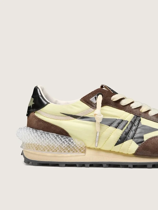 Damen-Marathon aus limettengrünem Nylon mit schwarzem Stern und braunen Wildledereinsätzen