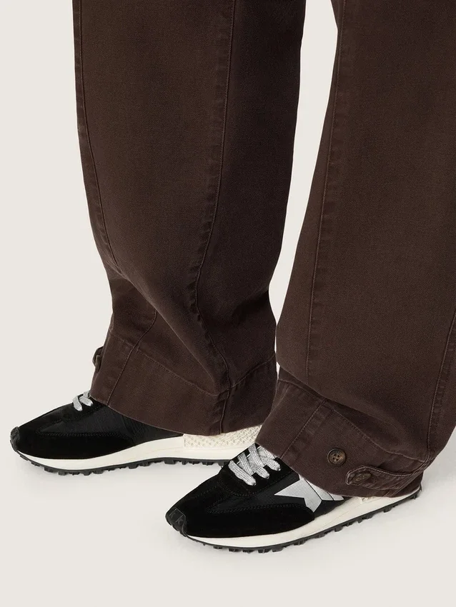 Damen-Marathon mit schwarzem Obermaterial aus Ripstop-Nylon und silbernem Stern