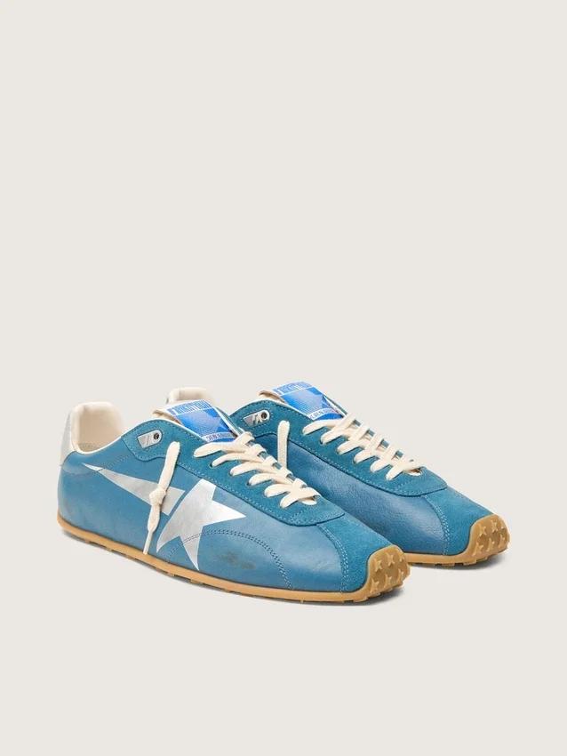 Herren-Marathon Speed aus blauem Nappaleder mit aufgedrucktem Stern und silberner Fersenlasche aus Leder