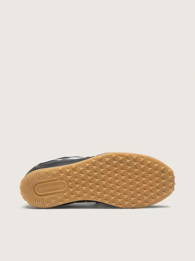 Herren-Sneaker „Marathon Speed“ mit schwarzem Lederobermaterial und silbernem Stern