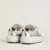 Damen-Schuhe „Space-Star Cube“ aus eisgrauem und silbernem Leder mit burgunderroter Fersenlasche