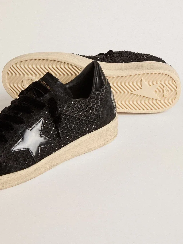Damen-Sneaker „Ball Star“ aus Mesh mit Swarovski-Kristallen sowie einem Stern und einer Fersenlasche aus schwarzem laminiertem Leder