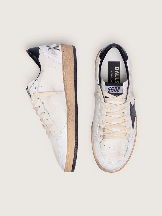 Damen-Sneaker „Ball Star“ aus Nappaleder mit schwarzem Stern und schwarzer Fersenlasche