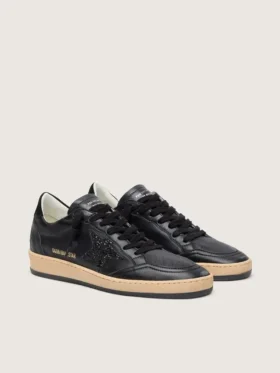 Damen-Sneaker „Ball Star“ aus schwarzem Nappaleder mit schwarzem Glitzerstern und Fersenlasche aus Wildleder