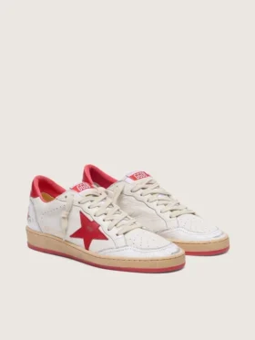 Damen-Sneaker „Ball Star“ aus weißem Leder mit rotem Stern und Fersenlasche