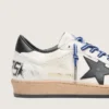 Damen-Sneaker „Ball Star LTD“ aus weißem Nappaleder mit schwarzem Lederstern und Fersenlasche