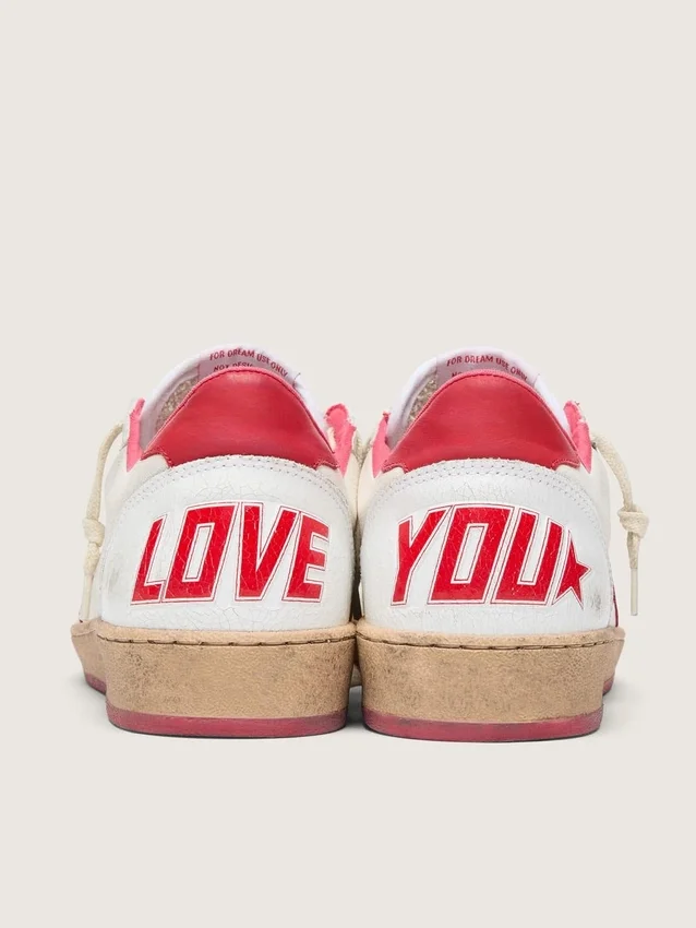 Herren-Sneaker „Ball Star Wishes“ aus weißem Leder mit rotem Stern und Fersenlasche