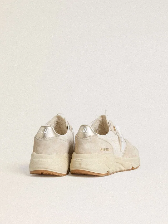 Damen-Sneaker „Running Sole“ aus Canvas mit beigem Stern und Fersenlasche aus platinfarbenem Metallic-Leder