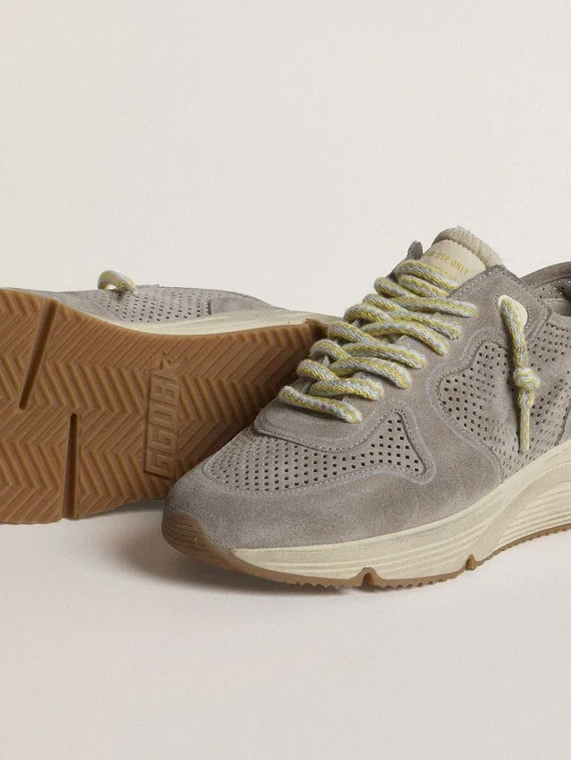 Damen-Sneaker „Running Sole“ aus grauem Wildleder mit grauem Wildlederstern und Fersenlasche