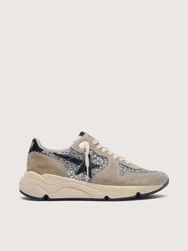 Damen-Sneaker „Running Sole“ in silbernem Glitzer und taubengrauem Wildleder
