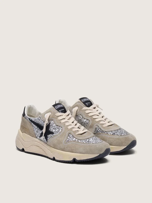 Damen-Sneaker „Running Sole“ in silbernem Glitzer und taubengrauem Wildleder