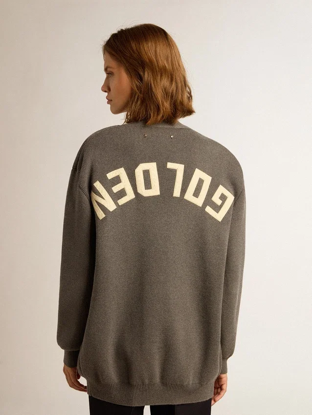 Damen-Strickjacke aus meliertem grauen Baumwollstoff mit Logo auf der Rückseite