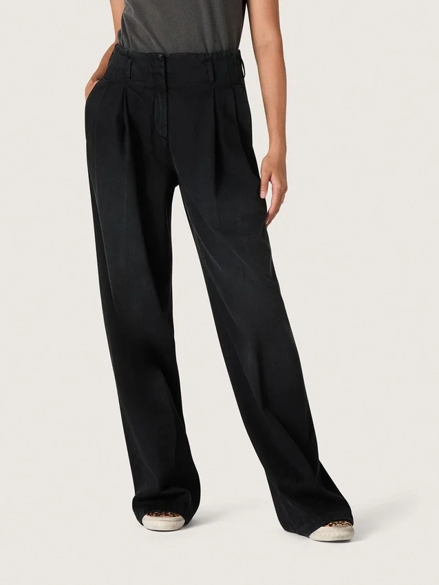 Damenhose aus schwarzem Baumwoll-Denim mit Used-Look