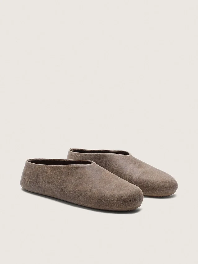 Damenmodell „Tierra“ aus khakifarbenem Wildleder