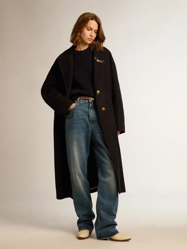 Einreihiger Cocoon-Mantel für Damen aus dunkelblauer Wolle mit goldenem Knopf