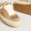 Herren-Schuh „Space-Star Cube“ aus tabakfarbenem Wildleder mit perforiertem Stern