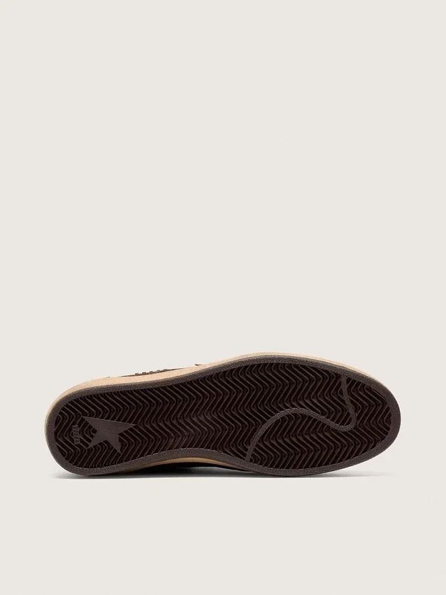 Herren-Sneaker „Ball Star“ aus braunem Wildleder mit braunem Lederstern und Fersenlasche