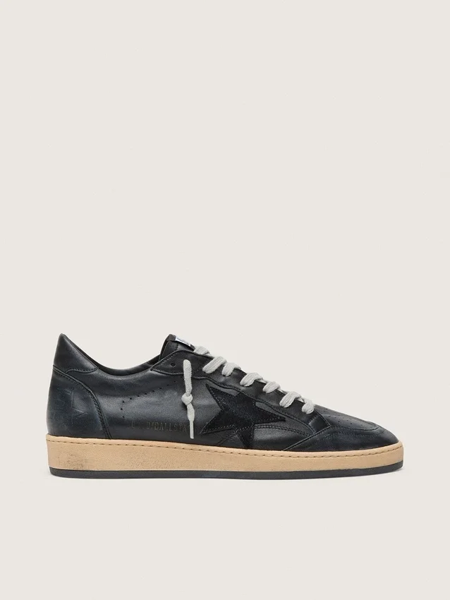 Herren-Sneaker „Ball Star“ aus schwarzem Nappaleder mit Stern aus Wildleder und Fersenlasche aus Nappaleder