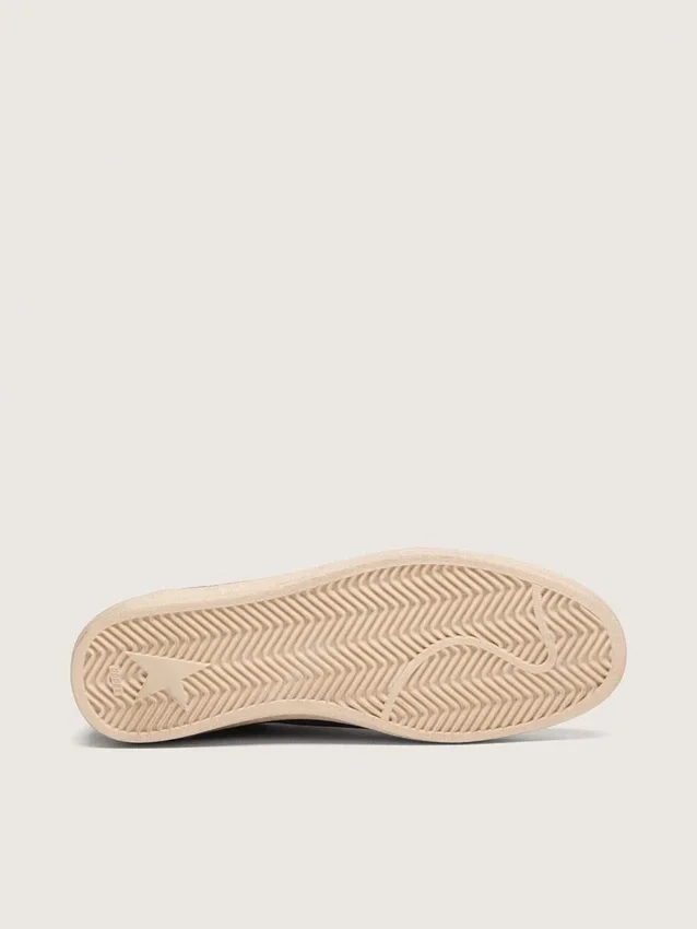 Herren-Sneaker „Ball Star LTD“ aus schwarzem Leder mit grün gesticktem Stern