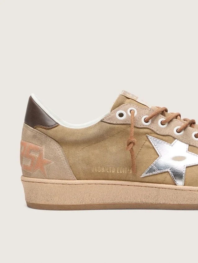 Herren-Sneaker „Ball Star LTD“ aus tabakfarbenem Wildleder mit silbernem Stern