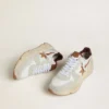 Herren-Sneaker mit Running Sole aus Nylon und Wildleder, mit braunem Lederstern und burgunderroter Lederlasche an der Ferse