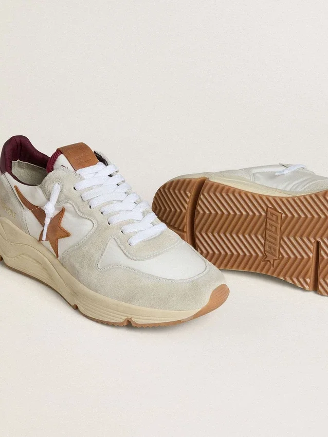 Herren-Sneaker mit Running Sole aus Nylon und Wildleder, mit braunem Lederstern und burgunderroter Lederlasche an der Ferse