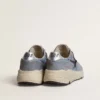 Herren-Sneaker „Running Sole“ aus hellblauem Nylon und Nubukleder mit schwarzem Stern