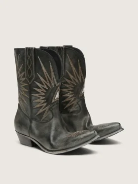 Herren-Stiefel „Wish Star“ aus schwarzem Leder mit silbernem Stern