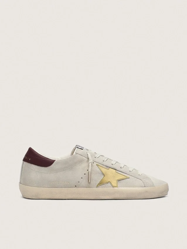 Herren-Super-Star CNY aus elfenbeinfarbenem Wildleder mit Stern aus Metallic-Leder und Fersenlasche aus Leder
