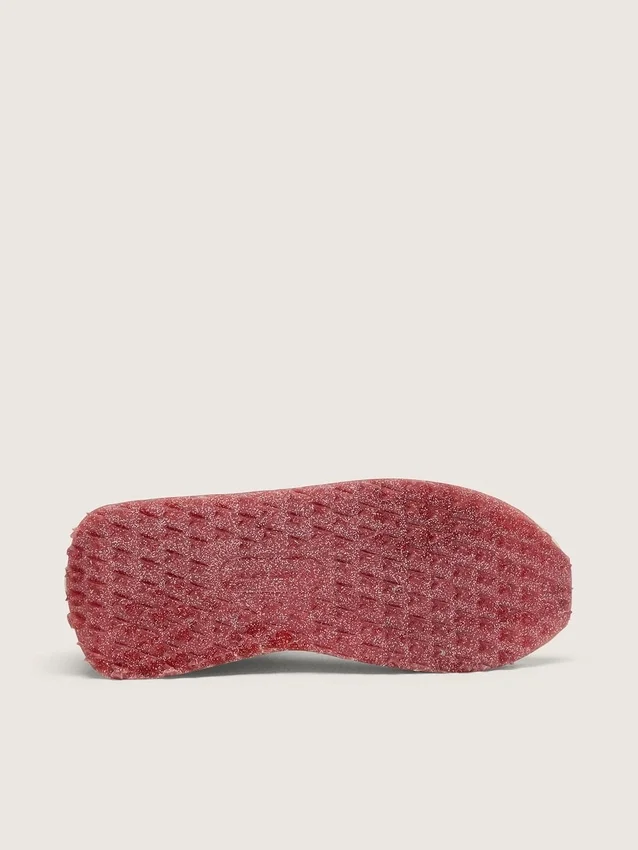 Herrenmodell „Marathon“ mit beigem Nylon-Obermaterial und grauem Stern