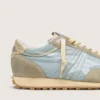 Herrenmodell „Marathon“ mit hellblauem Nylon-Obermaterial und pastellblauem Stern