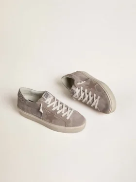 „Hi Star“-Sneaker für Damen aus beigem Wildleder mit laminiertem Lederstern und glitzernder Fersenlasche