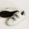 Junior Old School mit silberner Fersenlasche und Riemen aus Swarovski-Kristallen