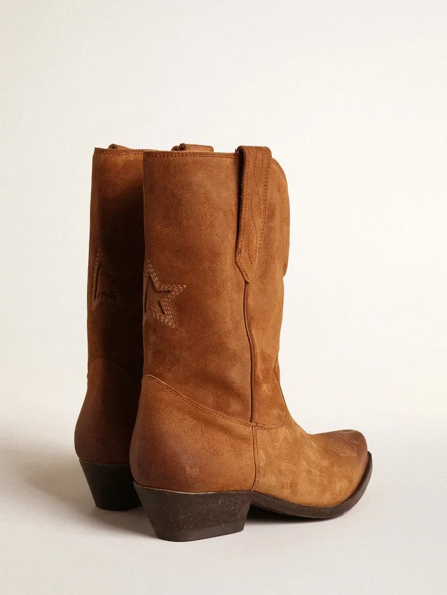 Low Wish Star Stiefel aus cognacfarbenem Wildleder mit eingearbeitetem Stern