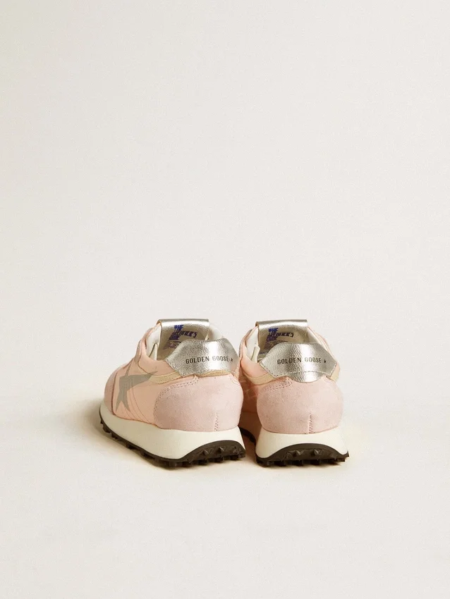 Marathon Junior aus rosa Nylon mit aufgedrucktem Stern und Lederlasche an der Ferse