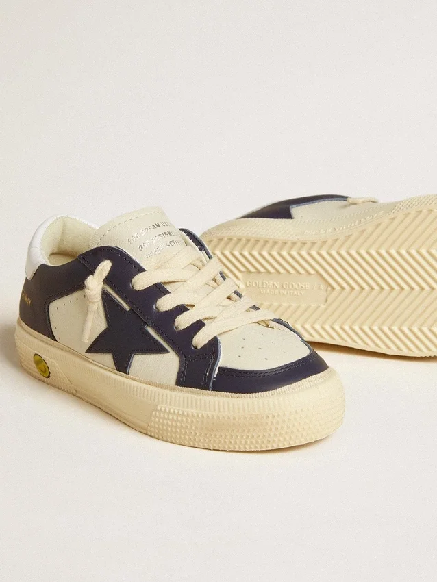 May Junior aus weißem und blauem Leder mit Lederstern und Fersenlasche