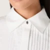 Oversize-Hemd für Damen aus weißer Baumwolle mit Plissee-Detail und Schmucksknöpfen