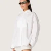 Oversize-Hemd für Damen aus weißer Baumwolle mit Plissee-Detail und Schmucksknöpfen