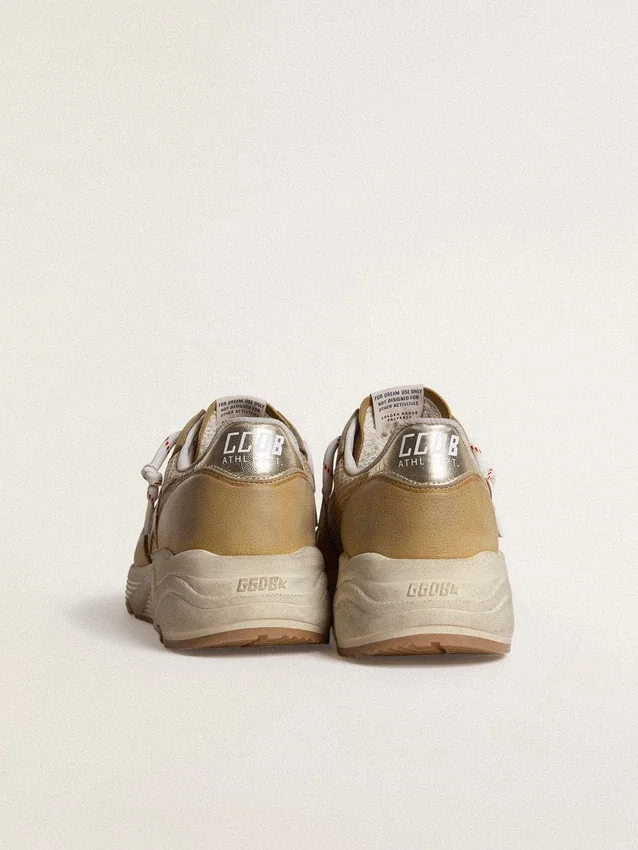 „Running Sole“ aus beigem Nubukleder mit beigem Lederstern